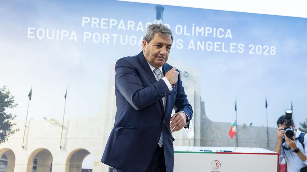 O presidente do Comité Olímpico de Portugal, Fernando Gomes, após usar da palavra durante a cerimónia de assinatura dos contratos-programa de preparação olímpica, no Comité Olímpico de Portugal, em Lisboa, 25 de março de 2026. JOSÉ SENA GOULÃO/LUSA