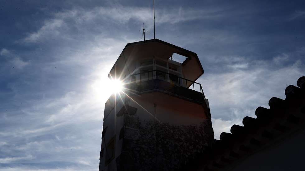 Torre de vigia na Herdade da Contenda, visitada hoje pelo ministro do Ambiente e da Ação Climática, João Pedro Matos Fernandes (ausente da fotografia), para a “Assinatura de protocolo no âmbito da gestão de habitats e espécies ameaçadas e melhoria das condições de visitação no perímetro florestal da Contenda”, em Moura, 21 de maio de 2021. NUNO VEIGA/LUSA