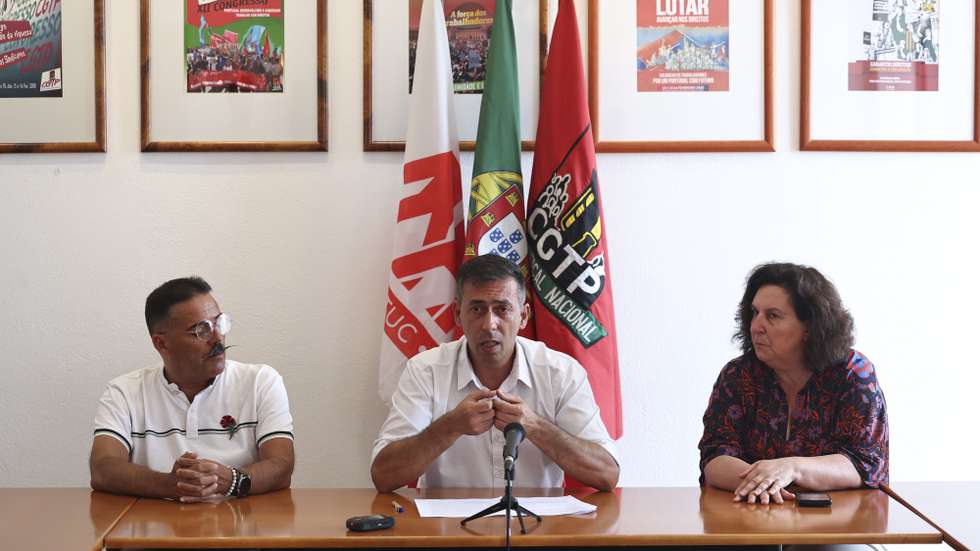 O secretário-Geral da CGTP-IN, Tiago Oliveira, intervém numa conferência de imprensa na sede da intersindical, no final da reunião do Conselho Nacional, Lisboa, 12 de junho de 2026. ANTÓNIO COTRIM/LUSA