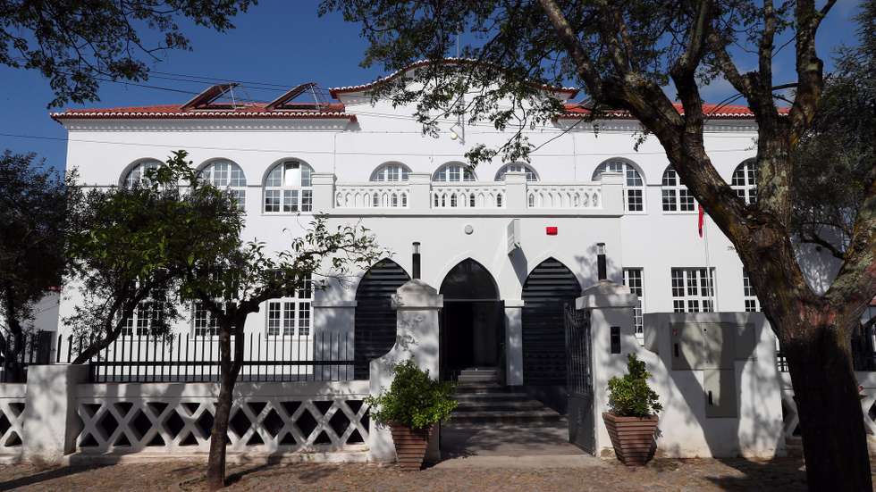 Fachada do novo Posto Territorial de Serpa da Guarda Nacional Republicana (antigo edifício de uma escola primária), inaugurado hoje oficialmente pelo ministro da Administração Interna, Eduardo Cabrita (ausente na imagem), em Serpa, 09 de abril de 2021. NUNO VEIGA/LUSA