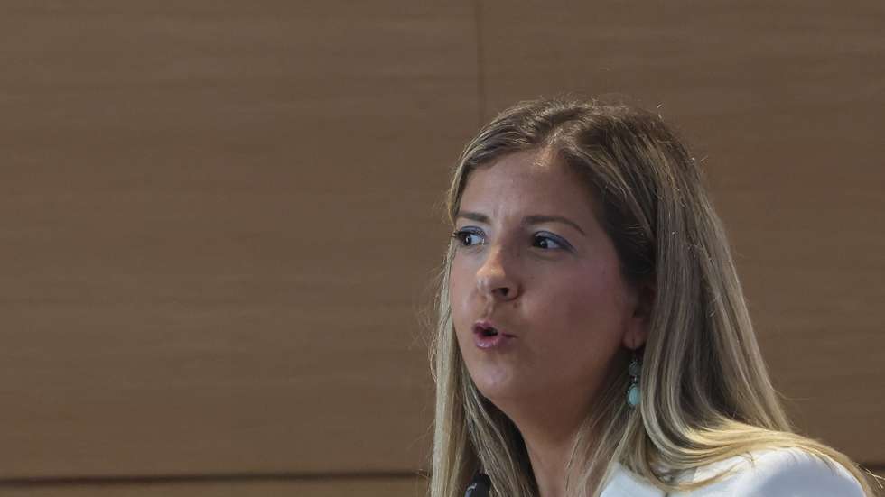 A ministra da Cultura Juventude e Desporto, Margarida Balseiro Lopes, discursa na sessão sobre a Revisão do Estatuto dos Profissionais da Área da Cultura (EPAC), no Centro Cultural de Belém, em Lisboa, 13 de julho de 2026. TIAGO PETINGA/LUSA