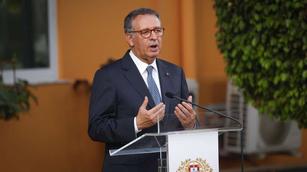 O Presidente da República, António José Seguro, intervém durante uma receção à Comunidade Portuguesa de Cabo Verde na Escola Portuguesa de Cabo Verde, na Cidade da Praia, Ilha de Santiago, Cabo Verde, 23 de julho de 2026. Esta é a primeira visita de Estado de António José Seguro e decorre a convite do Presidente da República de Cabo Verde, José Maria Neves. O programa da visita de três dias contempla o reforço da cooperação multilateral, particularmente no quadro da Parceria Especial entre Cabo Verde e a União Europeia. ANTÓNIO PEDRO SANTOS/LUSA