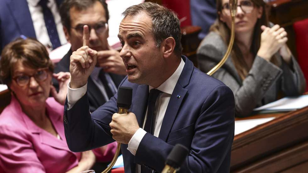 epa13124892 French Prime Minister Sebastien Lecornu speaks during the weekly session of questions to the government at the National Assembly in Paris, France, 21 July 2026.  EPA/TERESA SUAREZ