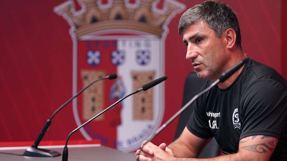 Dínamo Minsk head coach Aleksandr Shagoyko attends a press conference at the Sporting de Braga Stadium, Portugal, 5 August  2026. Dínamo Minsk will play tomorrow for the UEFA Conference League third qualifying round 1st leg soccer match against Sporting de Braga. HUGO DELGADO/LUSA