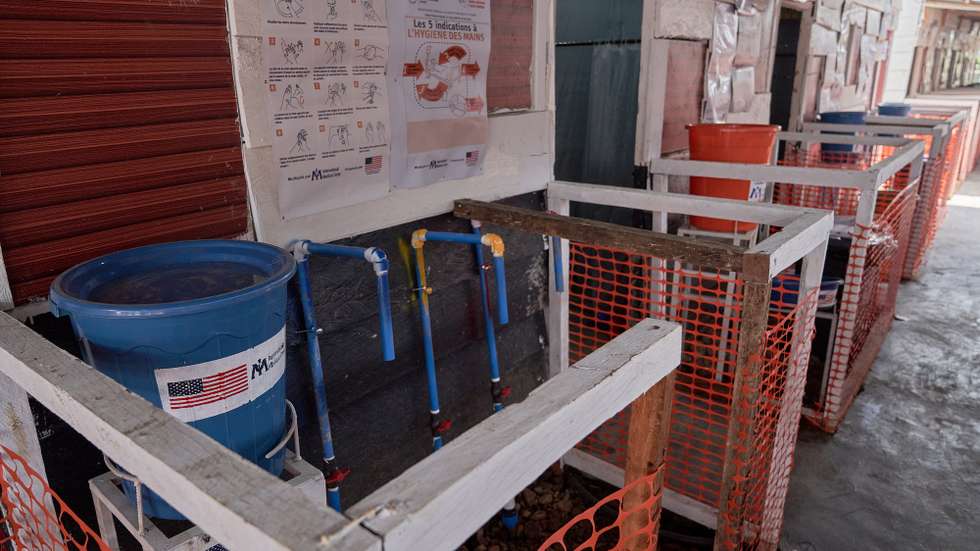 epa13150339 Sanitising stations for patients and visitors are set up at the newly inaugurated Ebola treatment centre in Rwakole, Bunia, Democratic Republic of the Congo, 04 August 2026. The centre has a capacity of 100 beds. According to the World Health Organization (WHO), 3,605 confirmed Ebola cases, including 1,587 deaths, had been reported in the country as of 30 July.  EPA/DIEUDONNE DIROLE