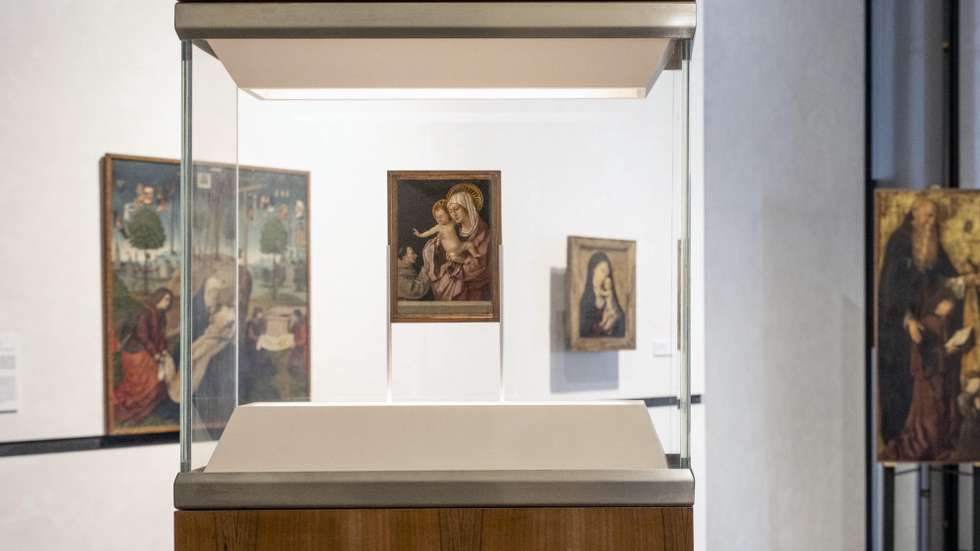 epa13174790 (FILE) - A view of a double-sided panel depicting the 'Madonna and Child with Christ in Pieta' attributed to Renaissance master Antonello da Messina at the Regional Interdisciplinary Museum of Messina (MuMe) in Messina, Sicily, Italy, 15 July 2022 (issued 16 August 2026 ). On the evening of 15 August 2026, thieves bypassed alarm systems and security barriers to steal the double-sided panel directly from its armored display case, along with three panels from the artist's famed 1473 'San Gregorio Polyptych'.  EPA/ELISABETTA BARACCHI
