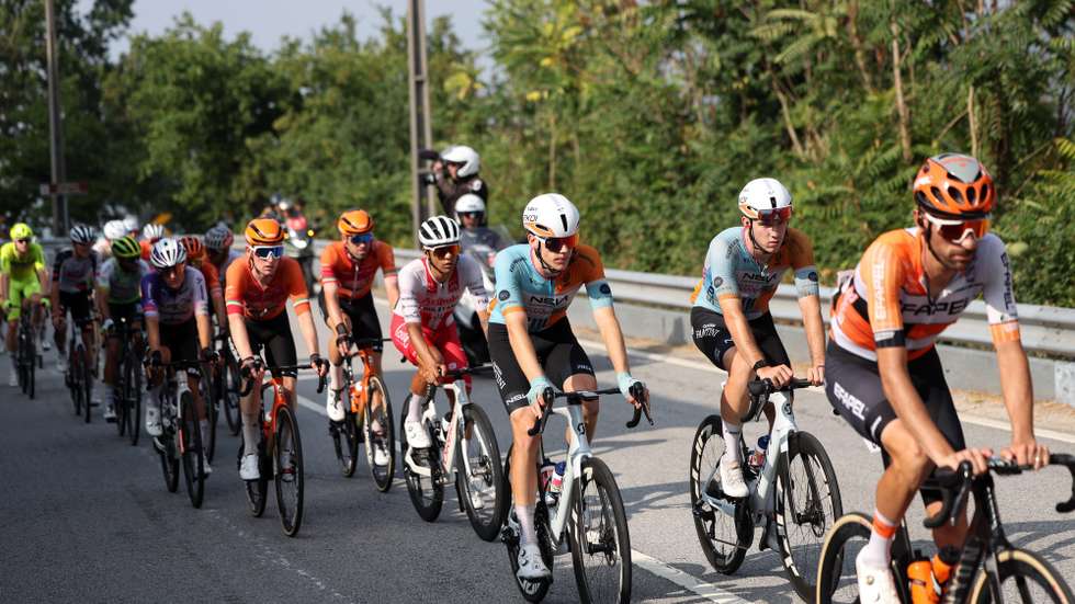 epa13169471 Riders of the NSN Development Team in action during the 8th stage of the 87th Portugal Cycling Tour cycling race from Melgaco to Fafe, in Ponte de Lima, Portugal, 14 August 2026. British cyclist Finlay Tarling of the NSN Development Team was killed in a fatal accident during the stage, which was immediately neutralized as a result.  EPA/NUNO VEIGA