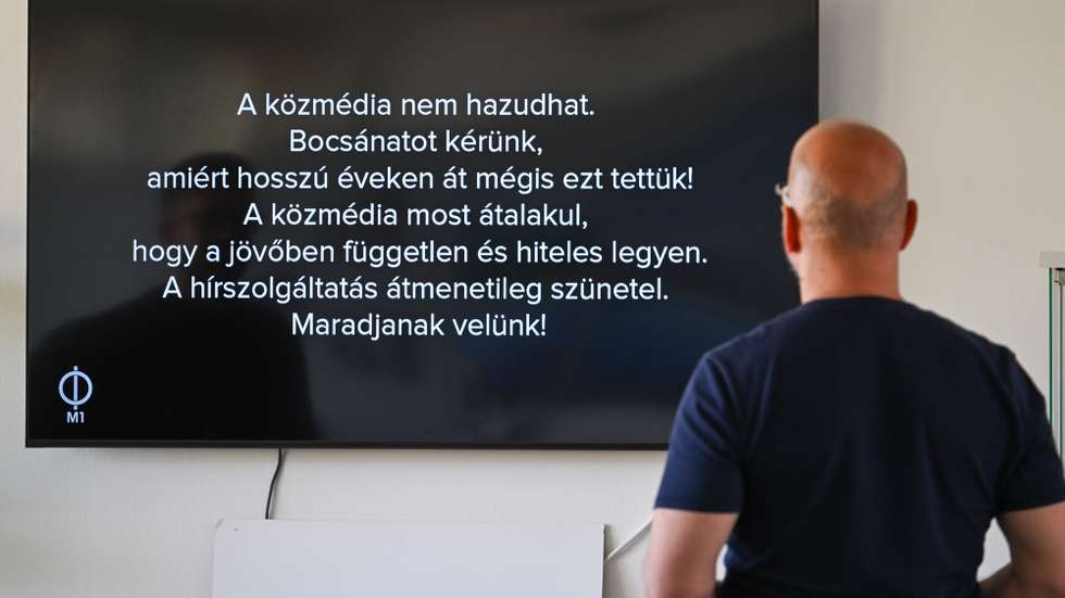 epa13095699 A message is displayed on the darkened screen of Hungary’s M1 public television channel at the MTVA headquarters in Budapest, Hungary, 07 July 2026. MTVA said news services were temporarily suspended under interim chief executive Andras Horvath, according to MTI.  EPA/Tibor Illyes HUNGARY OUT