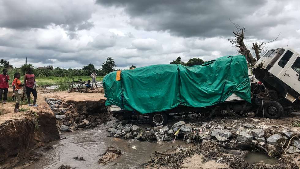 O ciclone Gombe provocou 11 mortes em Moçambique indica um balanço provisório hoje divulgado pelas autoridades moçambicanas, em Nampula, Moçambique, 12 de março de 2022. A tempestade Gombe chegou à costa moçambicana na madrugada de sexta-feira na categoria de ciclone intenso com chuva torrencial e vento de 165 quilómetros por hora, com rajadas superiores a 200 km/hora. ANDRÉ CATUEIRA/LUSA