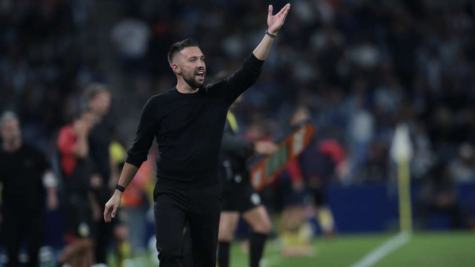 FC Porto head coach, Francesco Farioli, during their Portuguese First League soccer match with Arouca held at Dragao Stadium in Porto, Portugal, 23rd August 2026. MANUEL FERNANDO ARAUJO/LUSA