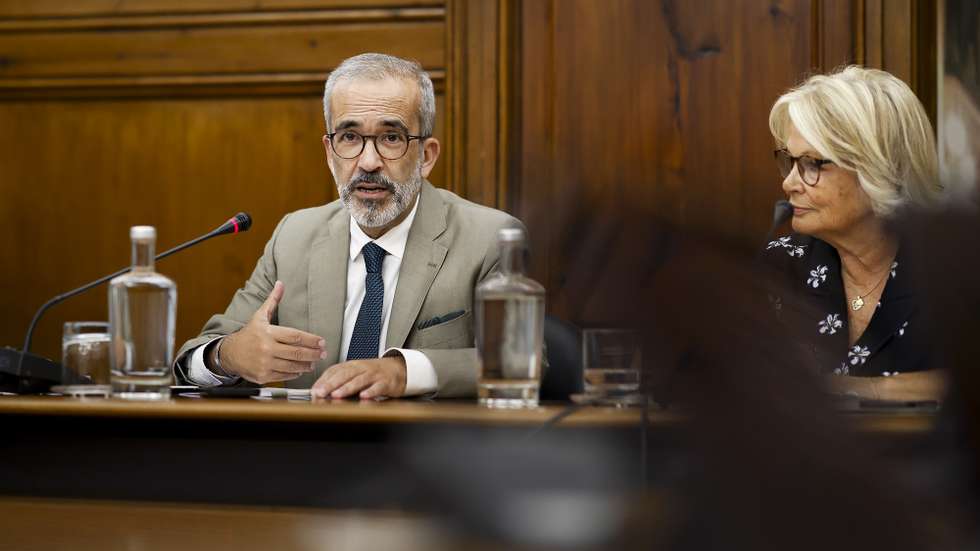 O ministro de Estado e dos Negócios Estrangeiros, Paulo Rangel (E), ouvido na Comissão de Assuntos Europeus na Assembleia da República, em Lisboa, 10 de setembro de 2026. FILIPE AMORIM/LUSA