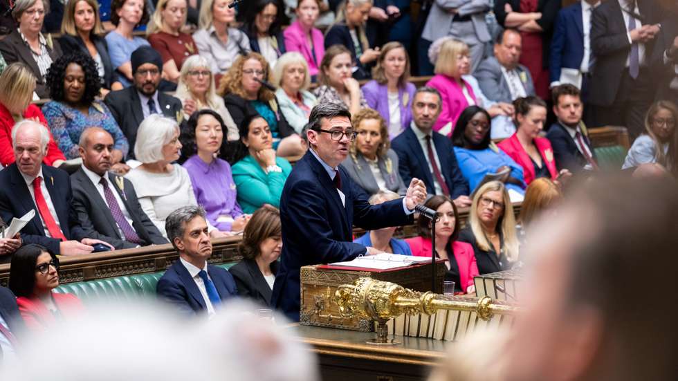 epa13225457 A handout photo made available by the UK Parliament shows British Prime Minister Andy Burnham delivering a statement during a session of Prime Minister's Questions (PMQs) in the House of Commons chamber in London, Britain, 09 September 2026.  EPA/HOUSE OF COMMONS HANDOUT -- MANDATORY CREDIT: HOUSE OF COMMONS -- HANDOUT EDITORIAL USE ONLY/NO SALES