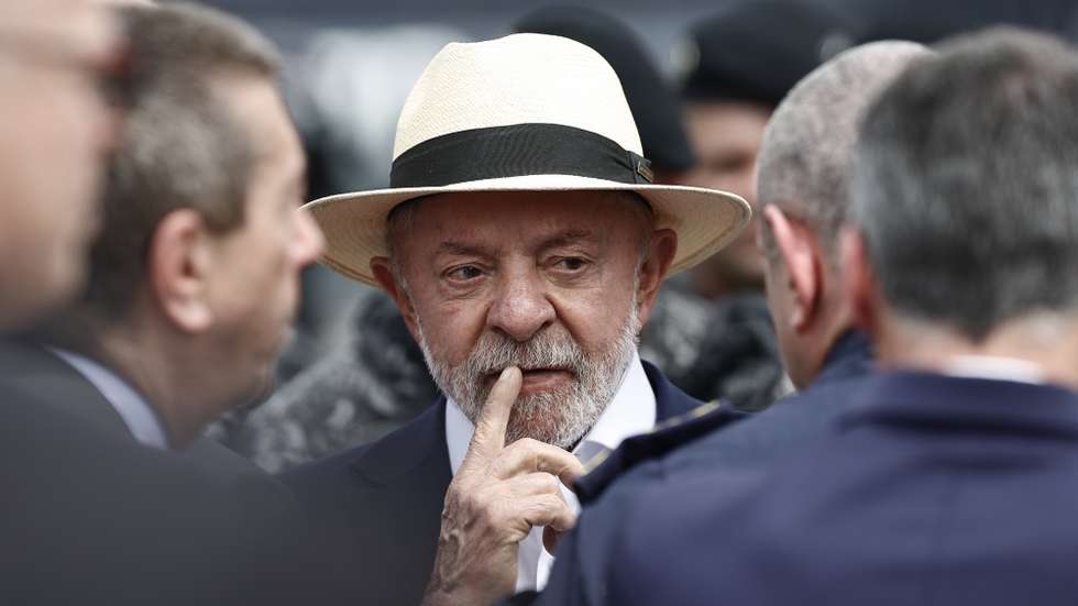 epa13248606 Brazilian President Luiz Inacio Lula da Silva attends the presentation of integrated actions by security forces to combat organized crime at the Federal Highway Police complex in Rio de Janeiro, Brazil, 18 September 2026.  EPA/Andre Coelho