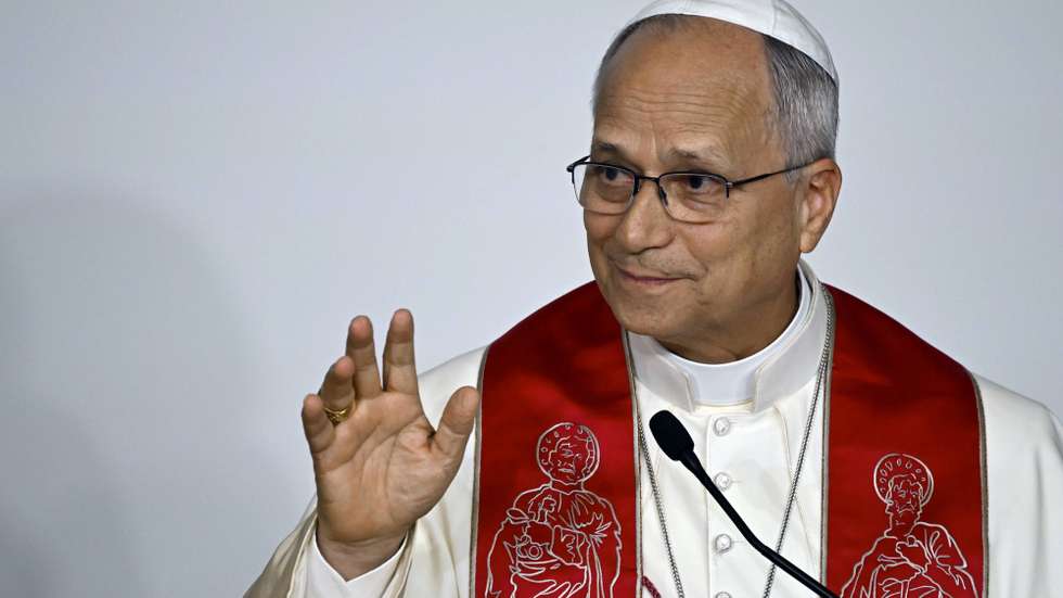 epa13264169 A handout picture provided by the Vatican Media shows Pope Leo XIV gesturing during a meeting with members of the Provincial Synodal Assembly at the Catholic Institute of Paris, in Paris, France, 26 September 2026. The Pontiff's apostolic journey to France runs from 25 to 28 September under the motto "So That the World May Have Life".  EPA/VATICAN MEDIA HANDOUT   HANDOUT EDITORIAL USE ONLY/NO SALES