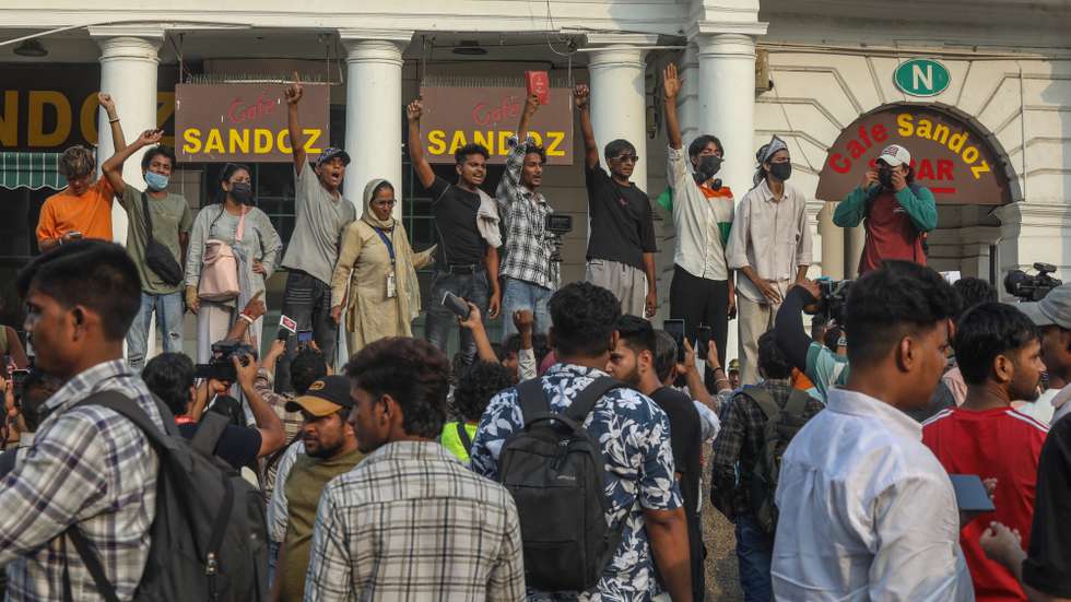epa13294072 Supporters of the Cockroach Janta Party (CJP) take part in a protest demanding the resignation of Chief Election Commissioner Gyanesh Kumar at Connaught Place in in New Delhi, India, 10 October 2026. Thousands of security personnel were deployed across the Indian capital as demonstrators gathered to demand electoral reforms and the resignation of the chief election commissioner following allegations surrounding the Special Intensive Revision (SIR) of voter lists.  EPA/VIJAY PANDEY