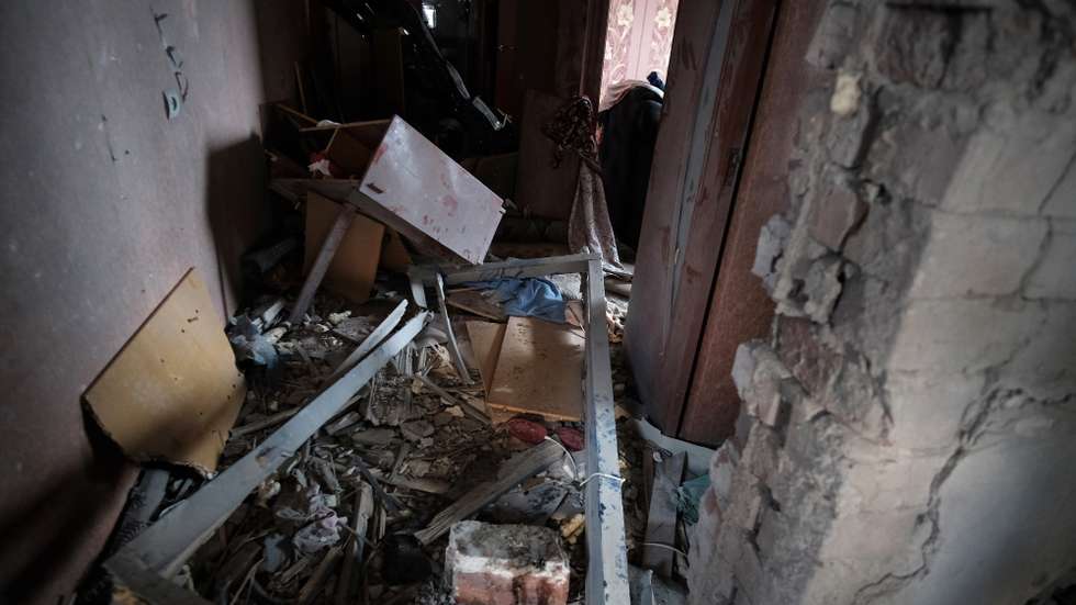 epa13304194 The damage inside an apartment at the site of a Russian bombardment on a residential building, in Kramatorsk, Donetsk region, eastern Ukraine, 14 October 2026. According to the State Emergency Service of Ukraine (SES), Russian forces struck six apartment buildings in the eastern Ukrainian city, injuring at least four people and leaving human remains at the scene.  EPA/MARIA SENOVILLA