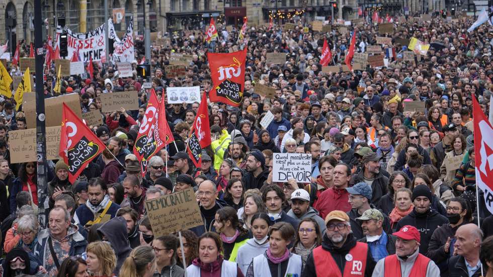 epa13327995 Demonstrators, including students, trade unionists, and citizens march during a nationwide protest against rising living costs and cuts to public services, in Bordeaux, southwestern France, 24 October 2026. Around 70,000 police officers and security personnel were deployed across the country as authorities sought to prevent a repeat of the unrest that erupted during demonstrations the previous weekend.  EPA/GUILLAUME PINON