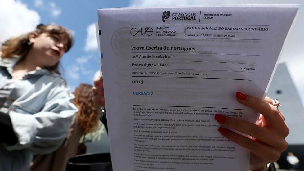A decisão abrange todos os procedimentos relacionados com as avaliações finais dos alunos, incluindo reuniões, entre os dias 5 e 9 de junho