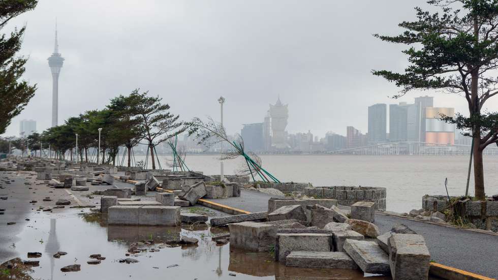 A queda do chuva chegou mesmo a ter um hashtag nas redes sociais: "Xangai torna-se mar" que esteve em destaque na rede chinesa Weibo