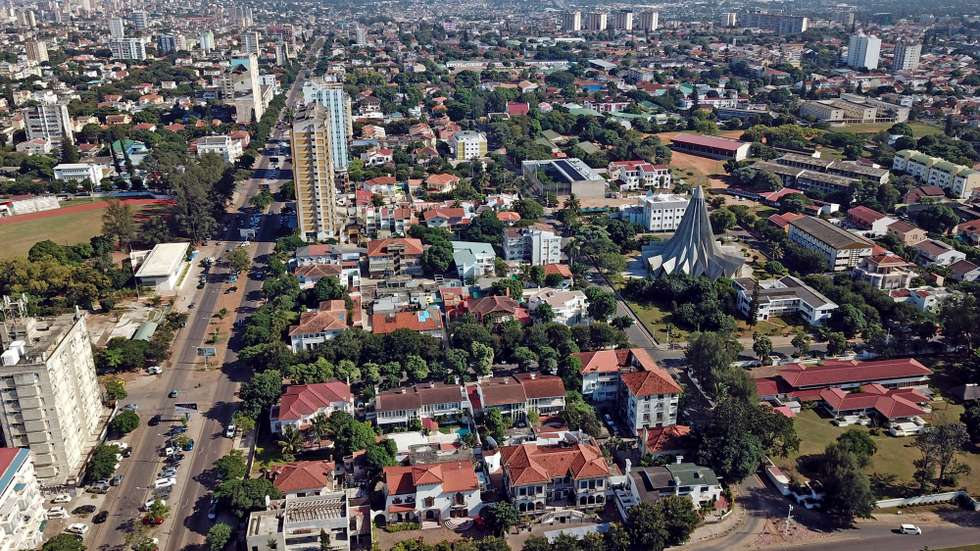 Fotografia aérea sobre o bairro Sommerschild, em Maputo, Moçambique, 23 de abril de 2020. ANTÓNIO SILVA/LUSA