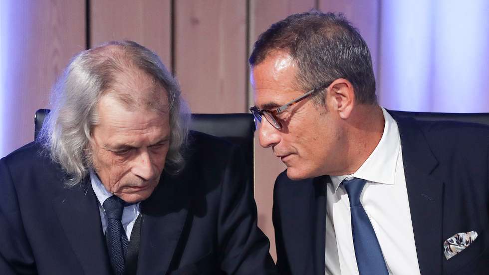 O presidente da EDP,  António Mexia (D), conversa com Manso Neto (E), durante a assembleia-geral de acionistas da EDP, Lisboa, 24 de abril de 2019. ANTÓNIO COTRIM/LUSA