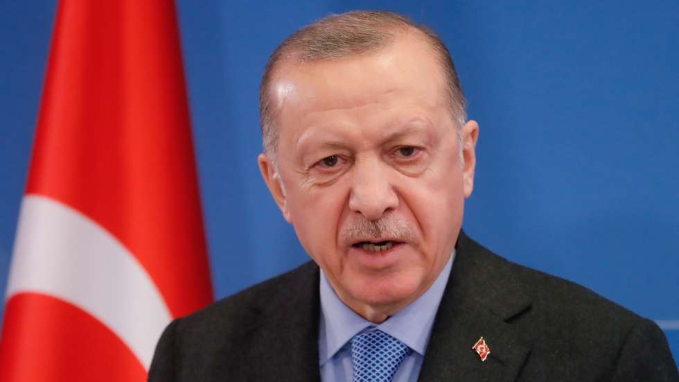 epa09847078 Turkish President Recep Tayyip Erdogan gives a press conference at the end of a Group of Seven (G7) Leaders meeting at the Alliance headquarters in Brussels, Belgium, 24 March 2022.  EPA/STEPHANIE LECOCQ