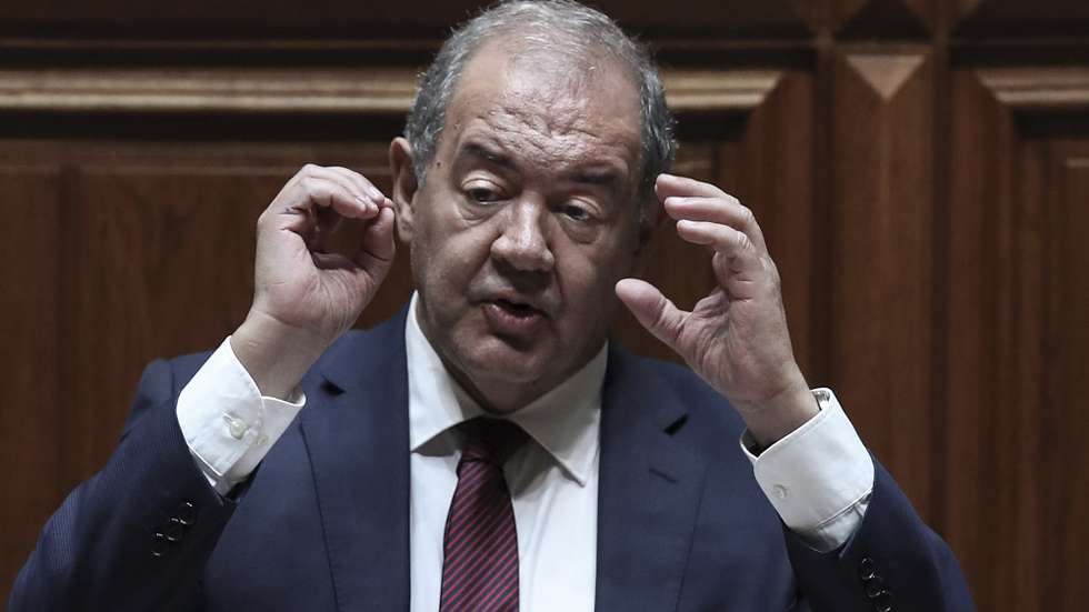 O ministro da Economia e do Mar, António Costa Silva, intervém durante o debate sobre política geral, centrada nas soluções para a defesa do poder de compra e das condições de vida do povo, travando o aumento de preços e assegurando o aumento dos salários e pensões, solicitado pelo Partido Comunista Português (PCP), na Assembleia da República, em Lisboa, 07 de julho de 2022. ANTÓNIO COTRIM/LUSA