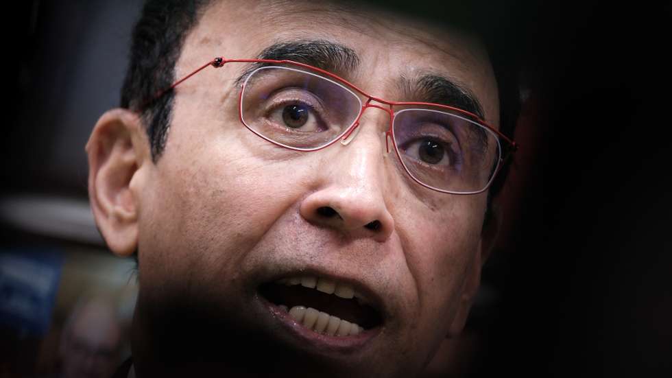 O deputado da Assembleia Legilstiva de Macau, José Pereira Coutinho, concede entrevista à agência Lusa na sede da Associação Trabalhadores Função Pública Macau (ATFPM), entidade da qual é o presidente, em Macau, China, 30 de novembro de 2022. (ACOMPANHA TEXTO DA LUSA DO DIA 04 DE DEZEMBRO DE 2022). GONÇALO LOBO PINHEIRO/LUSA