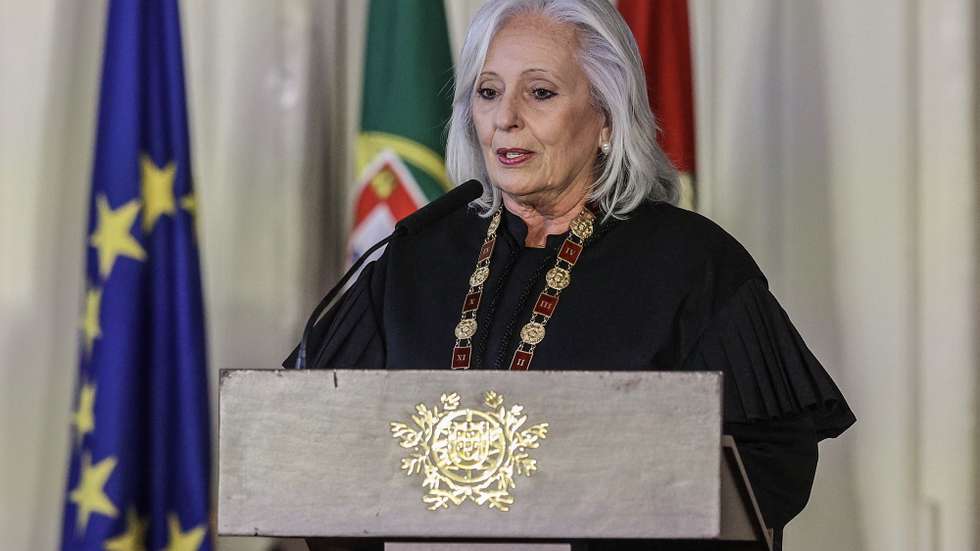 A procuradora-geral da República, Lucília Gago, intervém na cerimónia de abertura do ano judicial no Salão Nobre do Supremo Tribunal de Justiça, em Lisboa, 10 de janeiro de 2023. A cerimónia é organizada pelo Supremo Tribunal de Justiça, pela Procuradoria-Geral da República e pela Ordem dos Advogados. MIGUEL A. LOPES/LUSA
