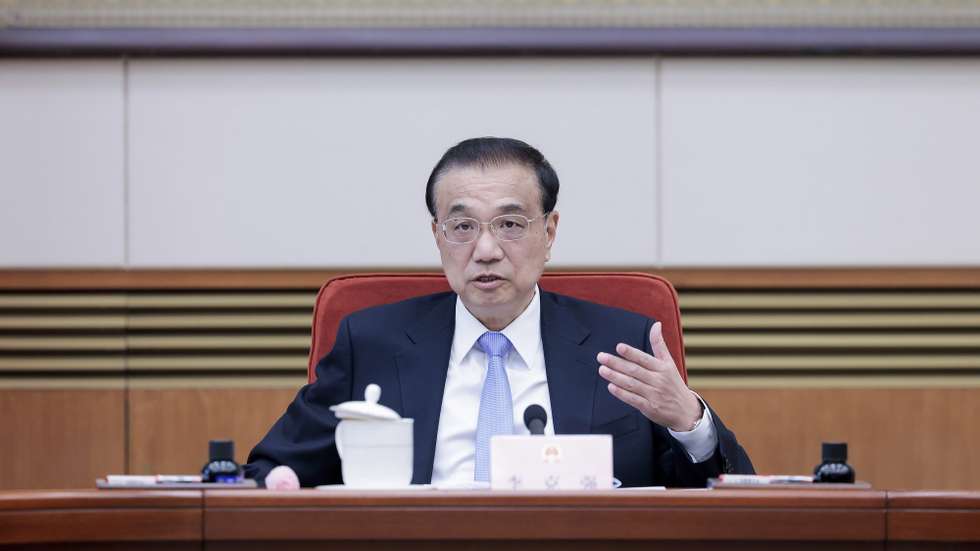 epa10446612 Chinese Premier Li Keqiang (C) presides over a plenary meeting of the State Council of the People's Republic of China, Beijing, China, 03 February 2023 (issued 04 February 2023).  EPA/XINHUA / Liu Bin CHINA OUT / MANDATORY CREDIT  EDITORIAL USE ONLY