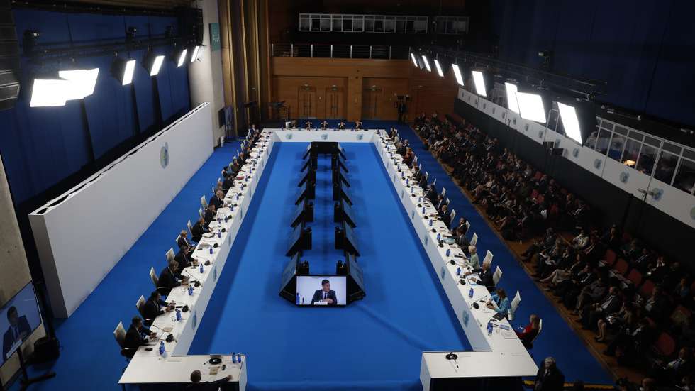 epa10901447 A handout photo made available by the Spanish Presidency of the Council of Europe shows a general view of leaders and heads of state during the opening ceremony of the third meeting of the European Political Community in Granada, Spain, 05 October 2023.  EPA/JJ GUILLEN / PEUE / HANDOUT MANDATORY CREDIT HANDOUT EDITORIAL USE ONLY/NO SALES