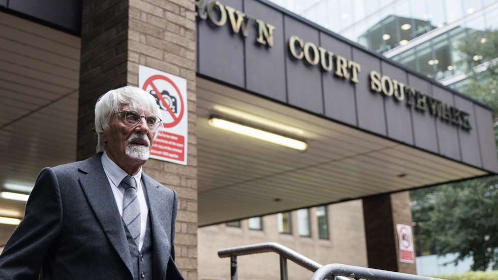epa10914793 Former chief executive of the Formula One Group Bernie Ecclestone leaves Southwark Crown Court after pleading guilty to a fraud charge in London, Britain, 12 October 2023. Ecclestone failed to declare more than £400m (EUR 463 million) of overseas assets to the UK government in 2015 and has received a 17-month suspended sentence and he would pay £652m (EUR 755 million) to the UK tax authority.  EPA/TOLGA AKMEN