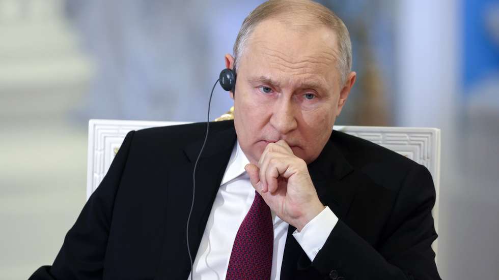 epa10921441 Russian President Vladimir Putin attends an interview with China Media Group's news anchor Wang Guan at the Kremlin in Moscow, Russia, 16 October 2023. Vladimir Putin will attend the Third Belt and Road Forum for International Cooperation, which will be held in Beijing on 17-18 October. As part of this trip, he plans to hold talks with the Chinese president.  EPA/SERGEI BOBYLEV / SPUTNIK / KREMLIN POOL MANDATORY CREDIT