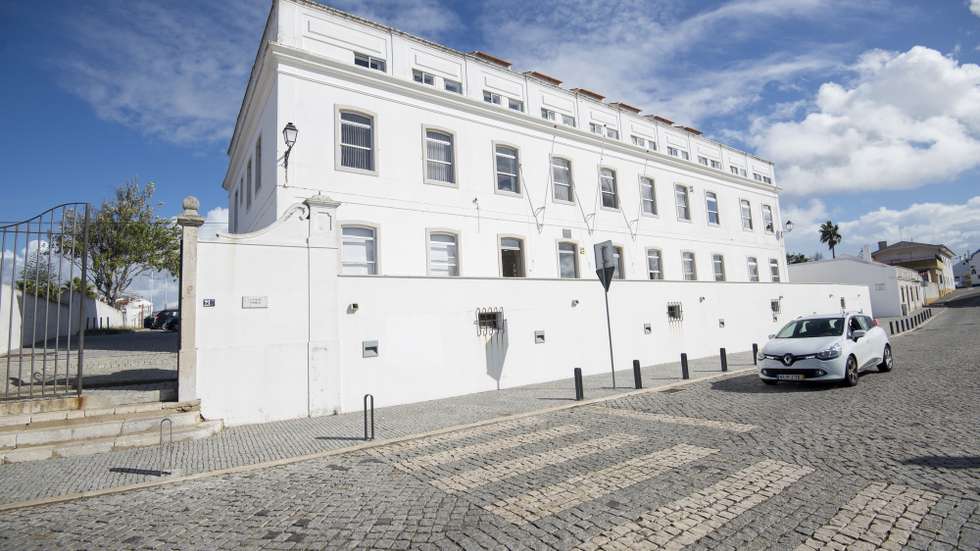 Edifício da Câmara Municipal de Sines, 3 de novembro de 2017. TIAGO CANHOTO /LUSA