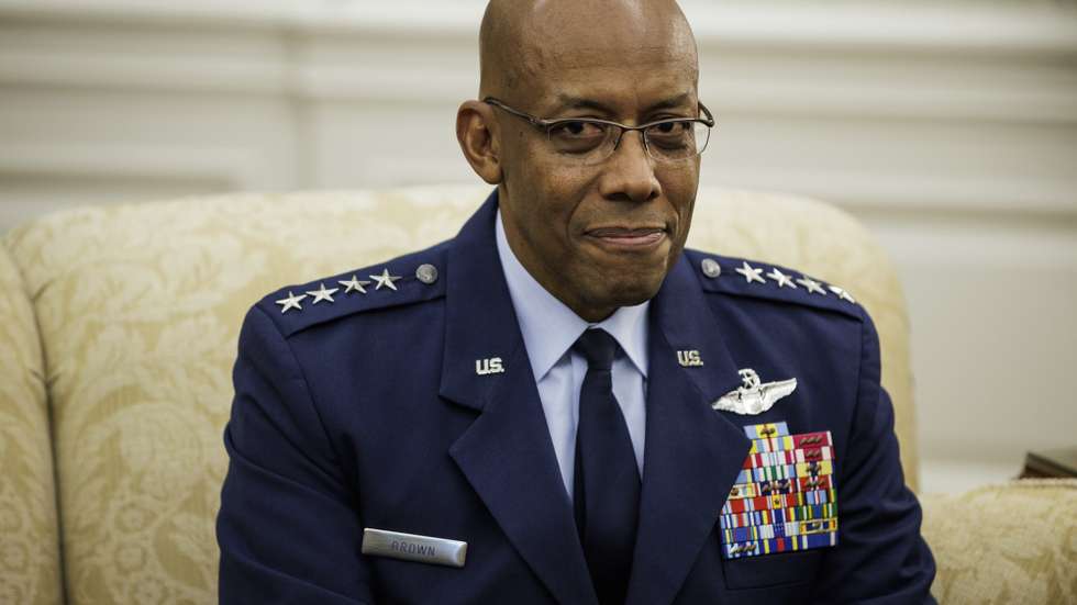epa10901827 Chairman of the Joint Chiefs of Staff Charles Brown Jr. during a meeting with US President Joe Biden in the Oval Office at the White House in Washington, D.C., USA, 05 October 2023. President Biden is receiving a briefing on Ukraine with Chairman of the Joint Chiefs of Staff Charles Brown Jr. and other members of the Presidents national security team.  EPA/SAMUEL CORUM / POOL