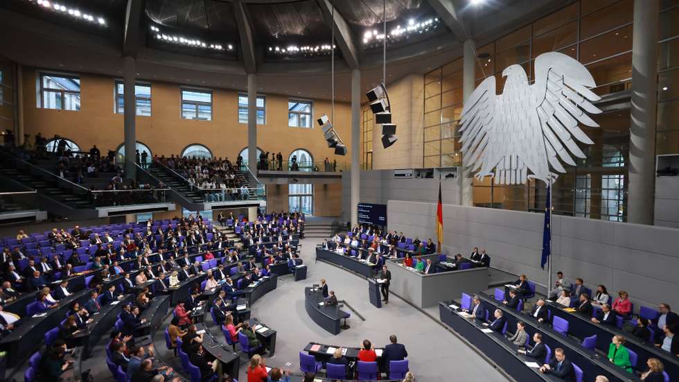 epa11718510 Social Democratic Party (SPD) Bundestag faction chairman Rolf Muetzenich delivers a speech at the German Parliament Bundestag in Berlin, Germany, 13 November 2024. German Chancellor Scholz delivered a government statement on the current political situation.  EPA/CLEMENS BILAN