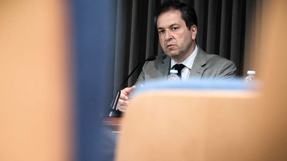 O cônsul-geral de Portugal em Macau e Hong Kong, Alexandre Leitão, fala durante a conferência de imprensa no Consulado Geral de Portugal sobre o programa do “Junho – Mês de Portugal na RAEM 2023”, Macau,  China, 31 de maio de 2023. GONÇALO LOBO PINHEIRO/LUSA