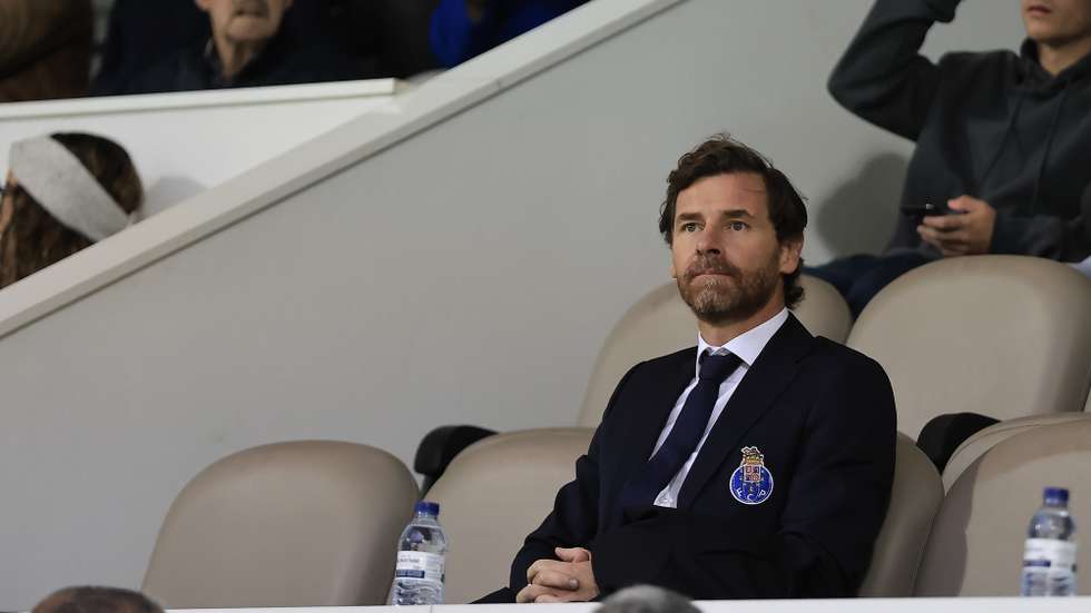 The President of FC Porto player Andre Villas-Boas attends the Portuguese Soccer Cup match between Moreirense and FC Porto at the Comendador Joaquim de Almeida Freitas stadium in Moreira de Conegos, Guimaraes, Portugal, 24 November 2024. MANUEL FERNANDO ARAUJO/LUSA