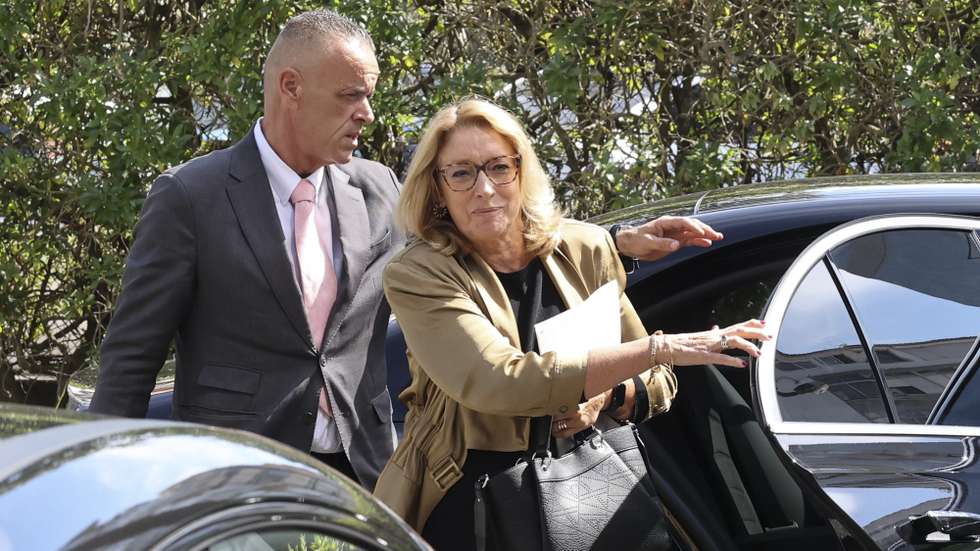 A ministra do Trabalho, Solidariedade e Segurança Social, Maria do Rosário Ramalho, à chegada à reunião da Comissão Permanente de Concertação Social no Conselho Económico e Social que conta também com a presença do ministro das Finanças Joaquim Miranda Sarmento, Lisboa, 11 de setembro de 2024.   MANUEL DE ALMEIDA/LUSA