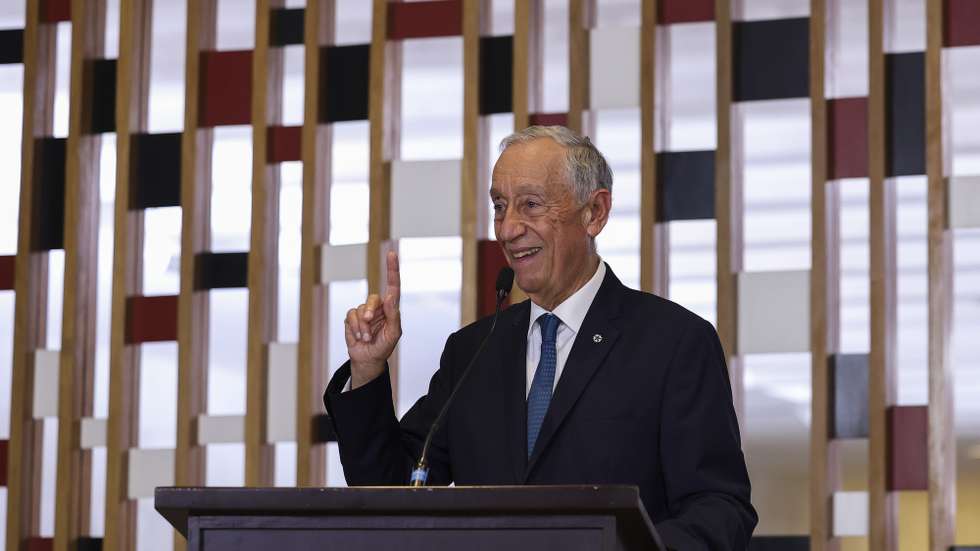 O Presidente da República, Marcelo Rebelo de Sousa, intervém durante a entrega do Prémio Camões 2024 a Adélia Prado (ausente na cerimónia) em cerimónia que decorreu no Palácio Itamaraty Brasília, Brasil, 18 de fevereiro de 2025. O Presidente da República, está no Brasil, para uma visita oficial de dois dias. ANTÓNIO COTRIM/LUSA
