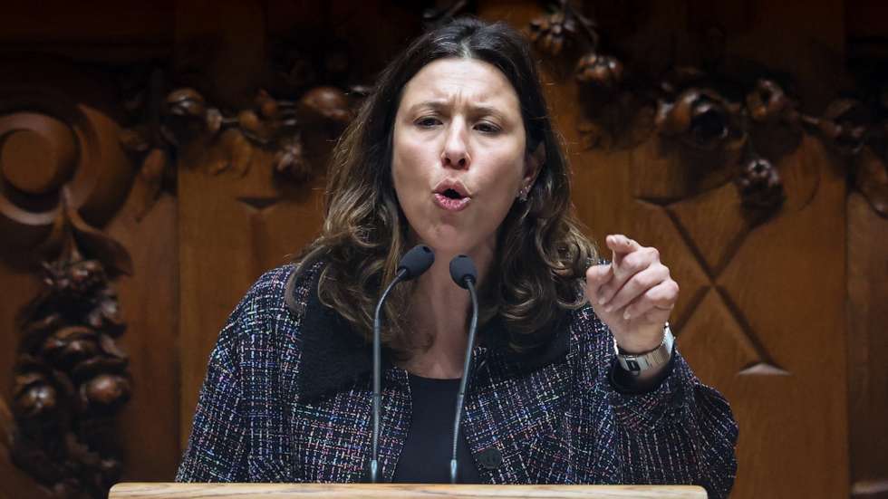 A deputada do Iniciativa Liberal (IL), Mariana Leitão, intervém na sessão plenário de reapreciação do Decreto da Assembleia da República n.º 37/XVI - Reposição de freguesias agregadas pela Lei n.º 11-A/2013, de 28 de janeiro, na Assembleia da República, em Lisboa, 06 de março de 2025. MANUEL DE ALMEIDA/LUSA