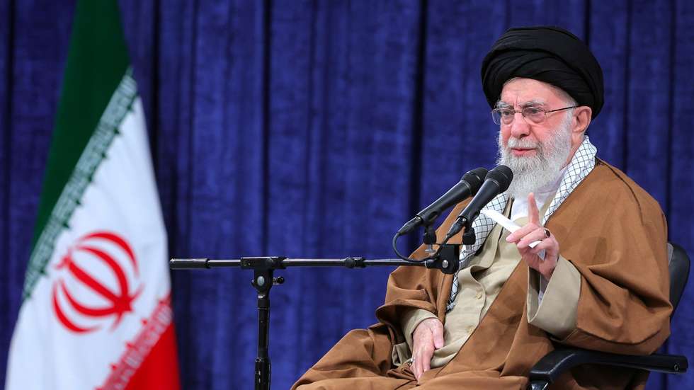 epa11880190 A handout photo made available by the Iranian Supreme Leader Office shows Iranian supreme leader Ayatollah Ali Khamenei addressing members of the Iranian Air Force during a meeting in Tehran, Iran, 07 February 2025. According to Khamenei's official website, the Iranian supreme leader said that negotiations with the USA 'are not wise and honorable'.  EPA/IRANIAN SUPREME LEADER OFFICE HANDOUT HANDOUT EDITORIAL USE ONLY/NO SALES