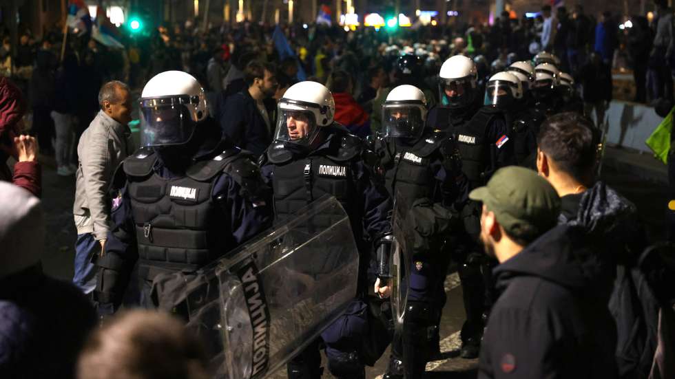 epa11967007 Riot police officers set up positions during the student-led rally in Belgrade, Serbia, 15 March 2025. University students staged a protest, demanding accountability after fifteen people lost their lives in the collapse of the Novi Sad Railway Station canopy in November 2024. The station building, which had been renovated and reopened in July 2024, was undergoing further renovations shortly before the collapse.  EPA/ANDREJ CUKIC