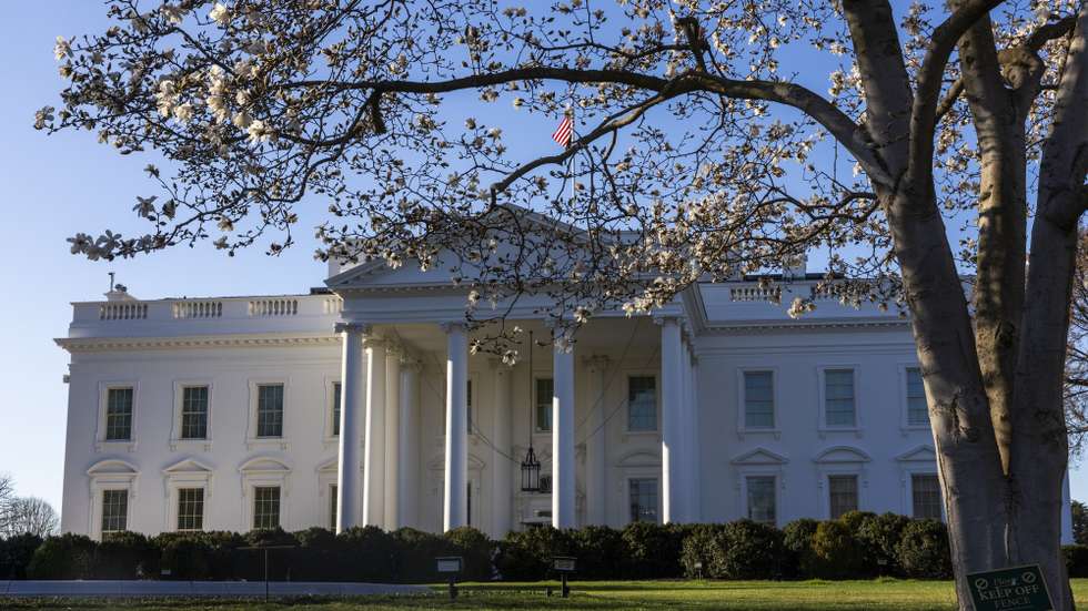 epa11971852 The White House in Washington, DC, USA 18 March 2025. Thousands of federal workers from multiple agencies have been rehired after being terminated during their probationary periods under the Trump administration. A Maryland judge ruled the firings illegal.  EPA/SHAWN THEW
