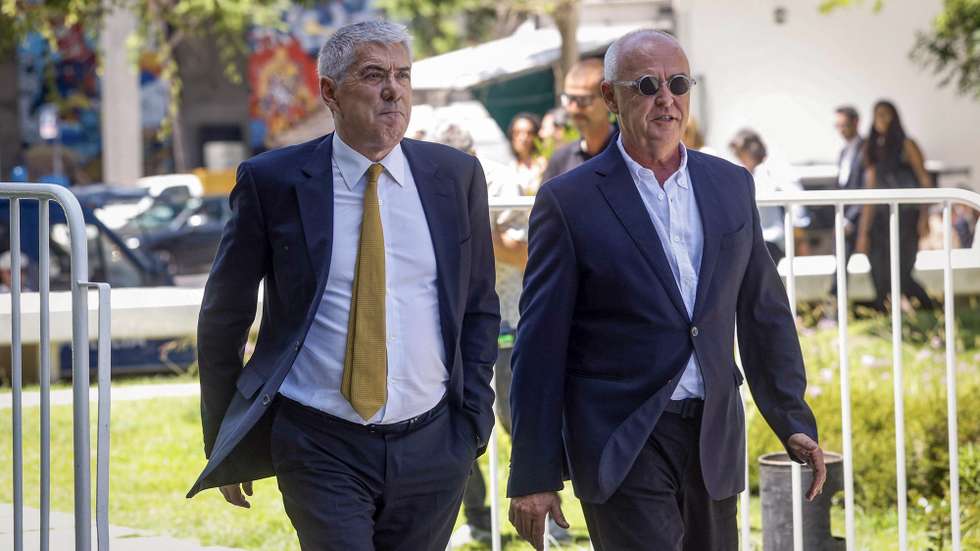 Former Prime Minister Jose Socrates (L), the main defendant in Operation Marques, accompanied by his lawyer, Pedro Delille (R), upon his arrival after a break at the Lisbon Central Criminal Court on Campus de Justica, during the first day of the trial of Socrates and 20 other defendants, including individuals and companies, for 117 crimes, in Lisbon, Portugal, 03 July 2025. Former Portuguese prime minister Jose Socrates and the other 20 official suspects in Operation Marques are to stand trial on Thursday at the Campus de Justiça in Lisbon, more than a decade after the case accusing the former PM of corruption came to light. ANTONIO PEDRO SANTOS/LUSA
