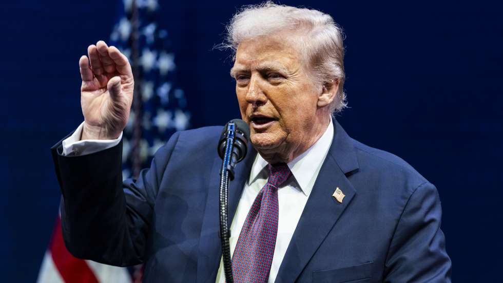 epa12362530 US President Donald Trump speaks at the religious liberty commission at the Museum of the Bible in Washington, DC, USA, 08 September 2025. Trump spoke about religion in schools, limiting transgender surgeries, and his administration's attempt to end what he termed the woke agenda.  EPA/JIM LO SCALZO / POOL