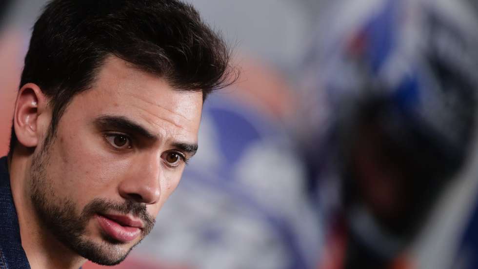 O piloto português de MotoGP, Miguel Oliveira, fala em entrevista à agência Lusa, na Charneca da Caparica, Almada, 18 de março de 2021. Miguel Oliveira (KTM) assumiu que o triunfo no Grande Prémio de Portugal de MotoGP o deixou com vontade de voltar a correr imediatamente, realçando que esse domínio é repetível e melhorável no regresso ao circuito algarvio. (ACOMPANHA TEXTO DA LUSA DO DIA 24 DE MARÇO DE 2021). TIAGO PETINGA/LUSA