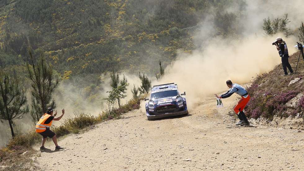 epa12106807 Takamoto Katsuta of Japan drives his Toyota GR Yaris Rally 1 during the WRC Rally de Portugal 2025 in Arganil, Portugal, 16 May 2025.  EPA/PAULO NOVAIS