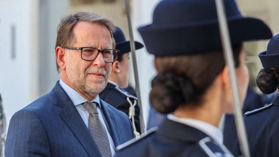 O ministro da Administração Interna, Luís Neves, na sessão solene de abertura do Ano Académico 2025/2026 do Instituto Superior de Ciências Policiais e Segurança Interna, esta tarde em Lisboa, 26 de fevereiro de 2026. MIGUEL A. LOPES/LUSA