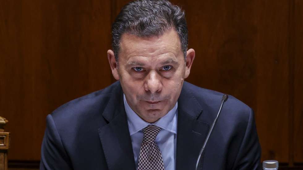 O primeiro-ministro, Luis Montenegro, durante o debate parlamentar na Assembleia da República em Lisboa, 4 de março de 2026. TIAGO PETINGA/LUSA